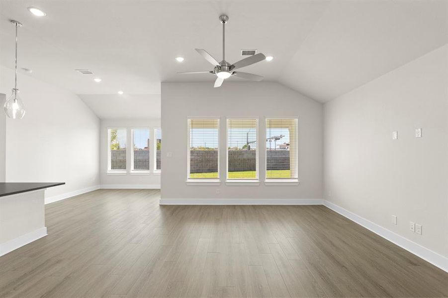 10. 2600 Andorra - Family