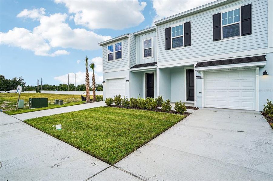 Exterior details and patio area of a home in Twin Oaks, Zephyrhills (Image 22). Exterior details and patio area of a home in Twin Oaks, Zephyrhills (Image 22).
