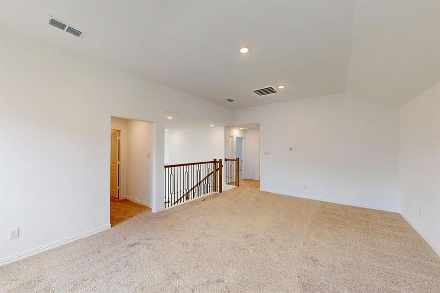 Spacious, unfurnished interior of a new home in Aster Park, McKinney (Image 14).
