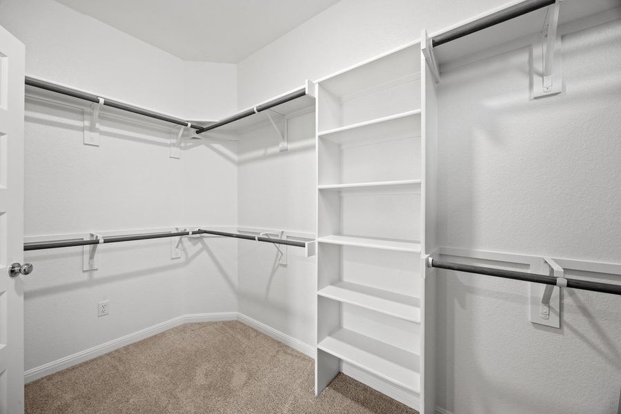 Spacious, unfurnished interior of a new home in Trinity Ranch, Elgin (Image 49).