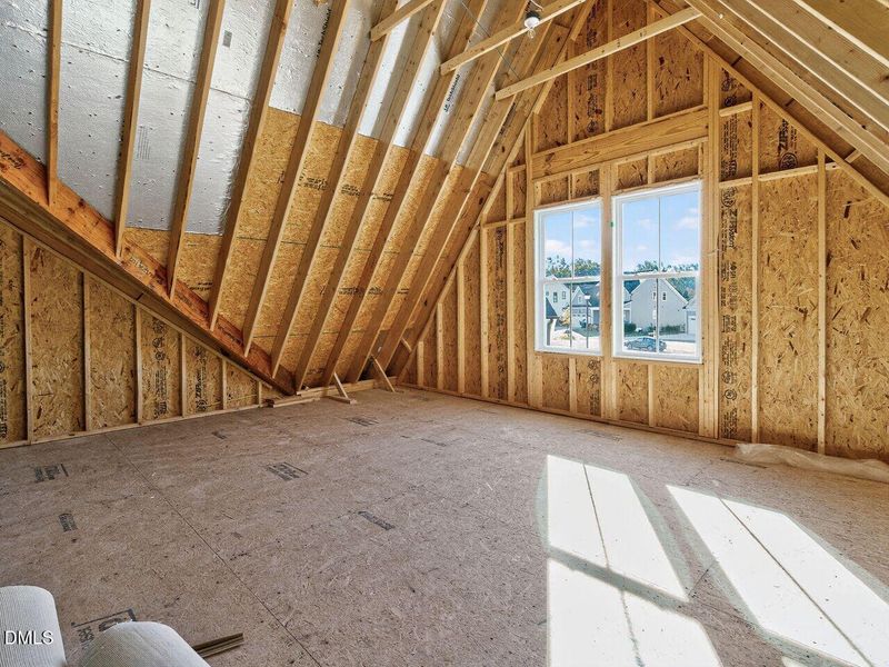 036-1280x960-unfinished-area