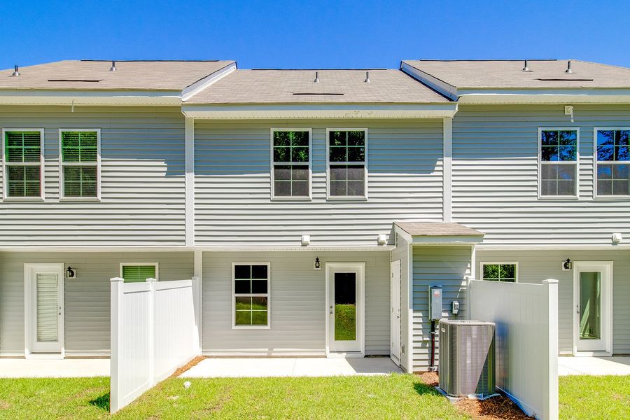 Exterior details and patio area of a home in Haynes Park, Columbia (Image 17).
