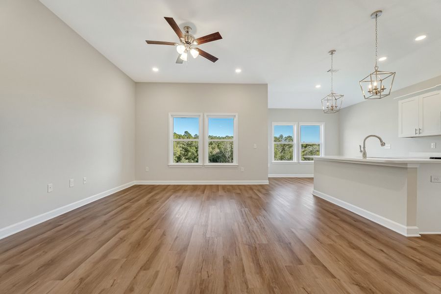 Spacious, unfurnished interior of a new home in Blossom Grove, Crestview (Image 25).
