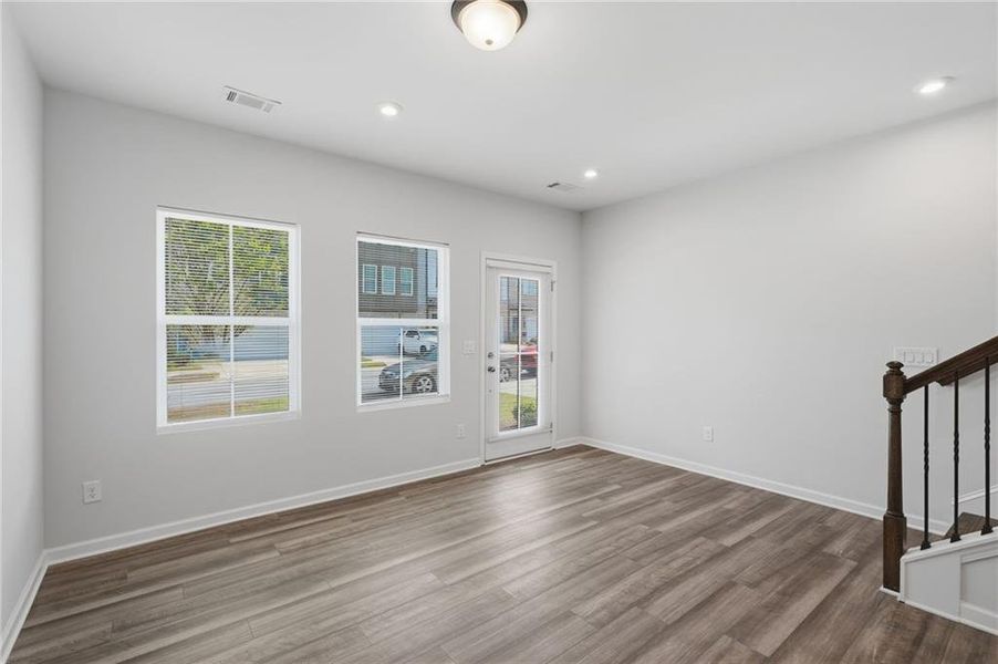 Spacious, unfurnished interior of a new home in , Atlanta (Image 16).