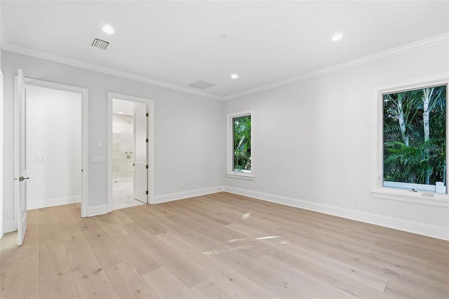 Spacious, unfurnished interior of a new home in , St. Petersburg (Image 66). Spacious, unfurnished interior of a new home in , St. Petersburg (Image 66).