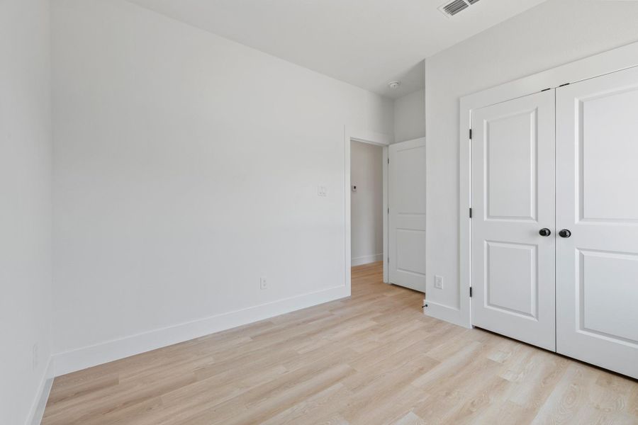 Spacious, unfurnished interior of a new home in , Beasley (Image 15).