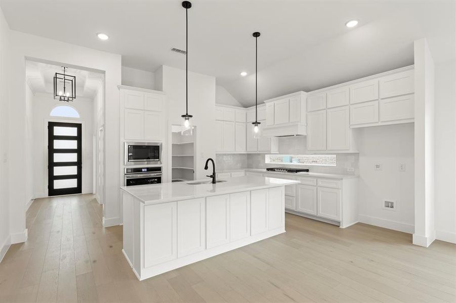 12. 6409 Tahoe Winds - Kitchen (2)