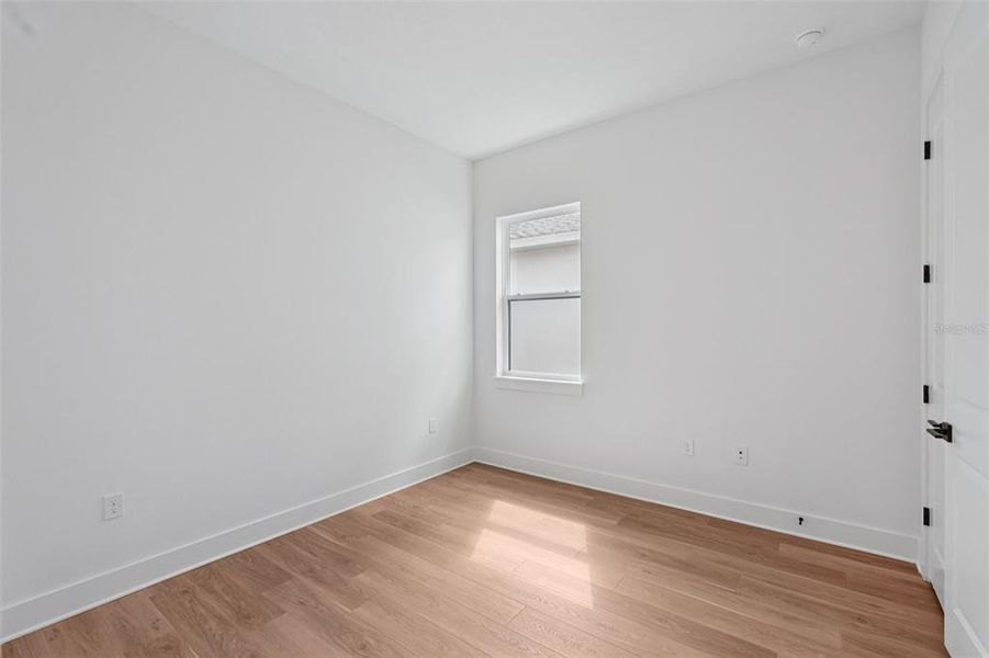 Spacious, unfurnished interior of a new home in Serengeti, Spring Hill (Image 16).