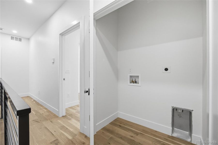 Spacious, unfurnished interior of a new home in , Denver (Image 24).