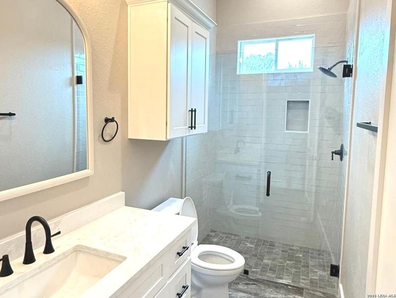 Furnished interior view inside a new home in , Canyon Lake (Image 4).