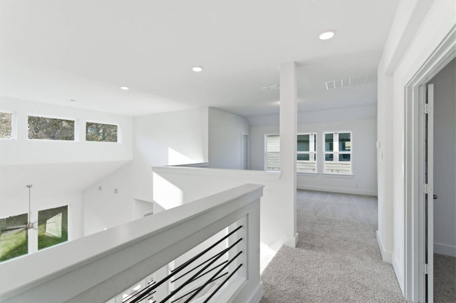 Spacious, unfurnished interior of a new home in Buffalo Crossing, Cibolo (Image 42). Spacious, unfurnished interior of a new home in Buffalo Crossing, Cibolo (Image 42).