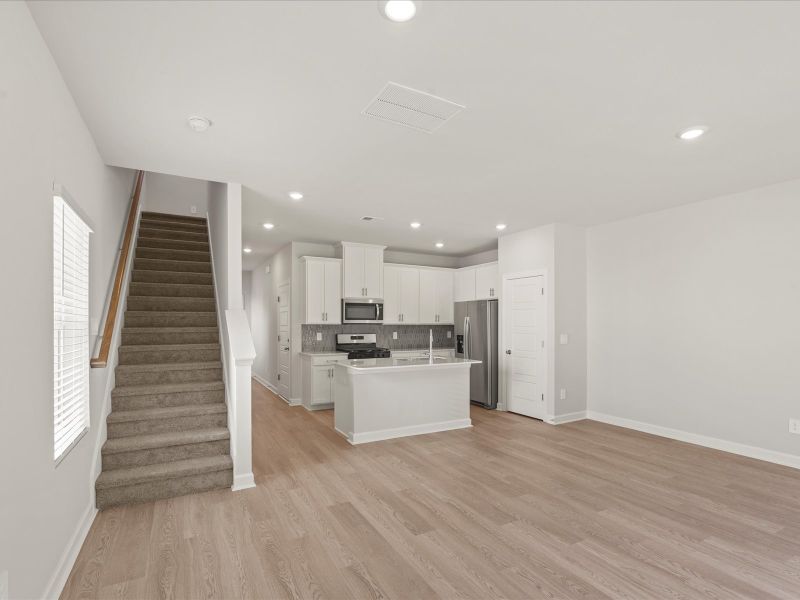 Spacious, unfurnished interior of a new home in Avalon Townes, Lyman (Image 8).