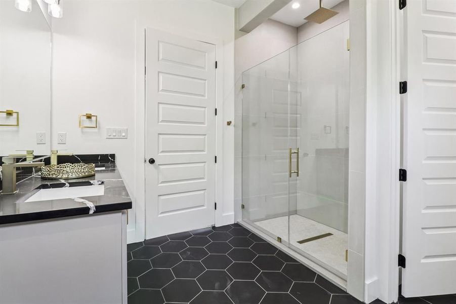 Furnished interior view inside a new home in , Dallas (Image 11).