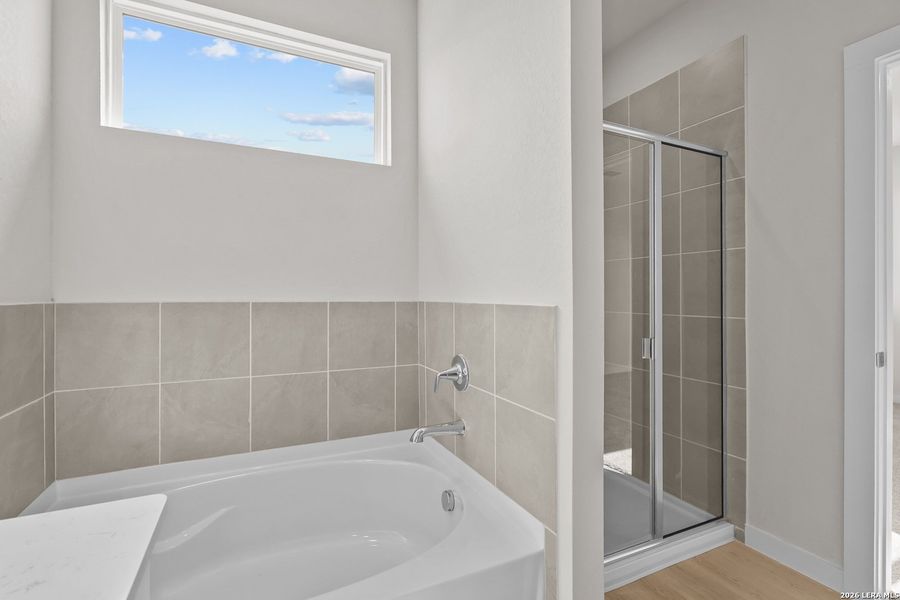 Furnished interior view inside a new home in Hiddenbrooke, Seguin (Image 15).