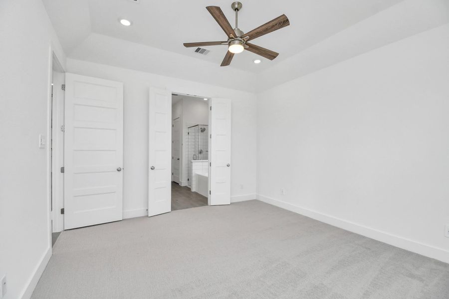 Spacious, unfurnished interior of a new home in Arabella on the Prairie: Signature Collection, Richmond (Image 26).