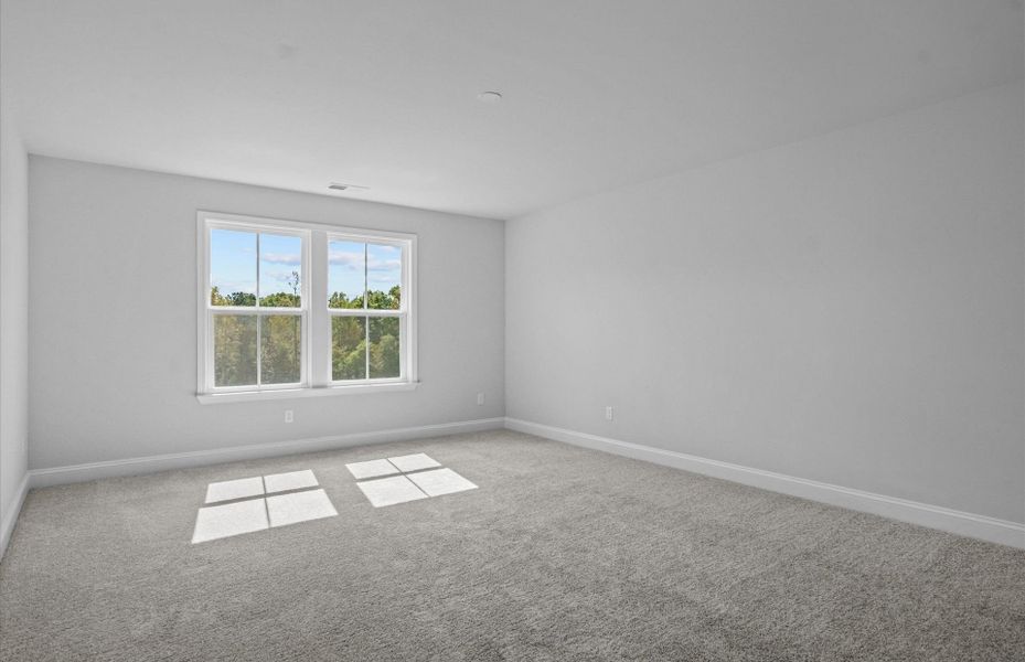 Spacious, unfurnished interior of a new home in Sweetwater Hills, Moore (Image 16).