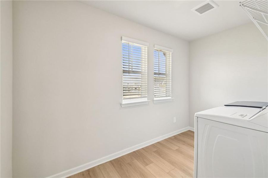 Spacious, unfurnished interior of a new home in Creekside at Oxford Park, Fairburn (Image 44). Spacious, unfurnished interior of a new home in Creekside at Oxford Park, Fairburn (Image 44).