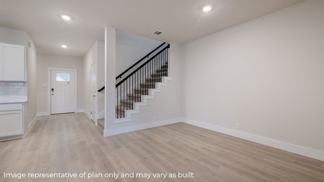 Representative unfurnished interior of a home built from the The Ozark by D.R. Horton in Veranda, San Antonio (Image 10).