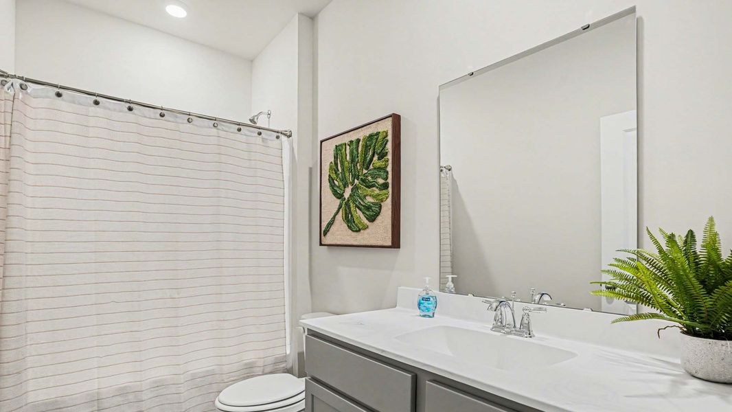 Furnished interior view inside a new home in Winfield Farms, Myrtle Beach (Image 17).
