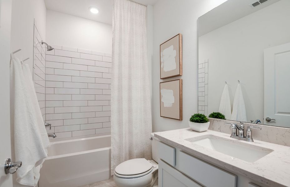 Furnished interior view inside a new home in Del Webb Stone Creek, Ocala (Image 10).