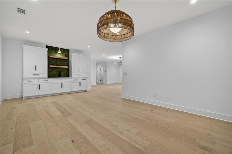 Spacious, unfurnished interior of a new home in , Atlanta (Image 67).