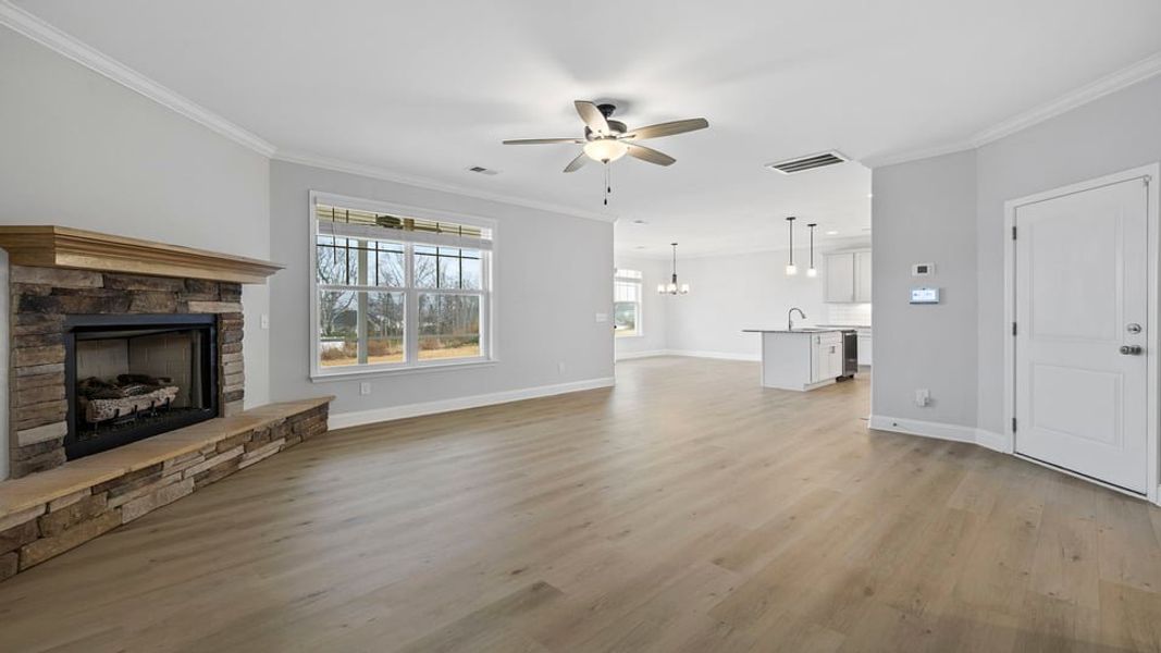Spacious, unfurnished interior of a new home in Rutledge Estates, Woodruff (Image 19).