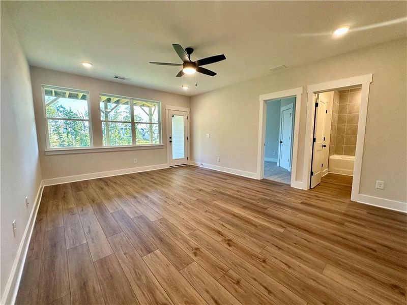 Spacious, unfurnished interior of a new home in Twin Lakes, Hoschton (Image 20).