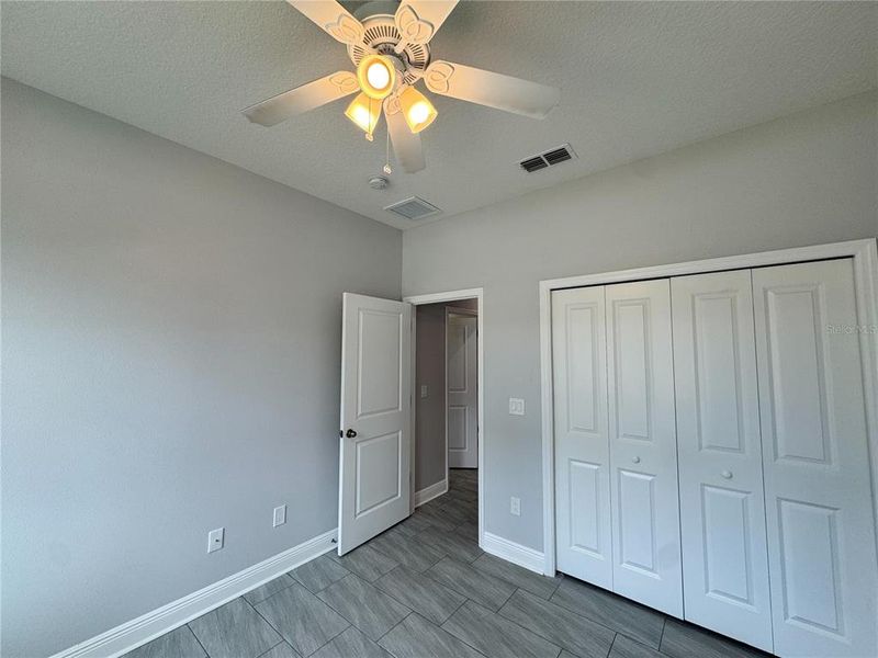 Spacious, unfurnished interior of a new home in , Dade City (Image 33).