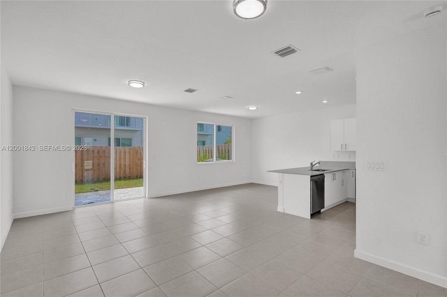 Spacious, unfurnished interior of a new home in , Homestead (Image 45).