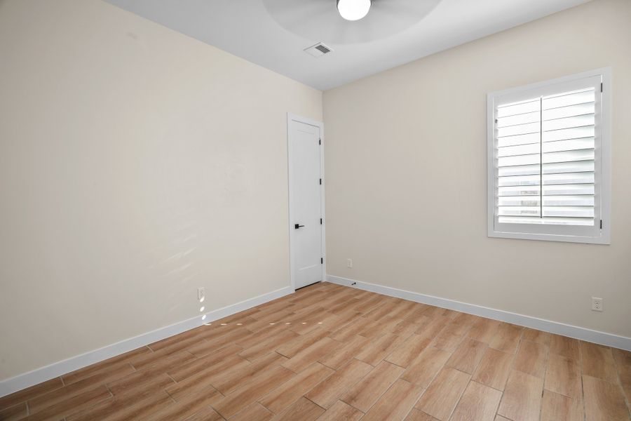 Representative unfurnished interior of a home built from the Escondido by LEH. Homes in Painted Sky, El Paso (Image 23). Representative unfurnished interior of a home built from the Escondido by LEH. Homes in Painted Sky, El Paso (Image 23).
