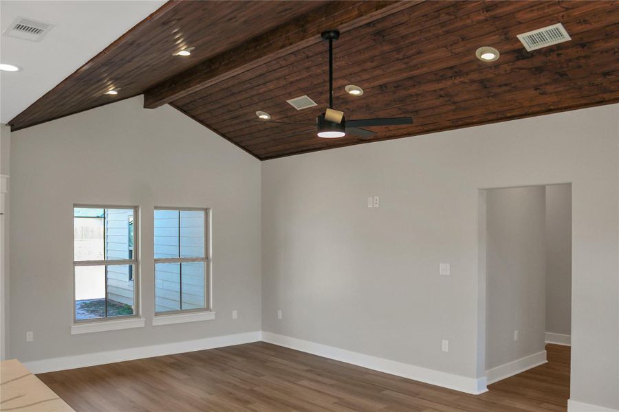 Spacious, unfurnished interior of a new home in , Shepherd (Image 10).