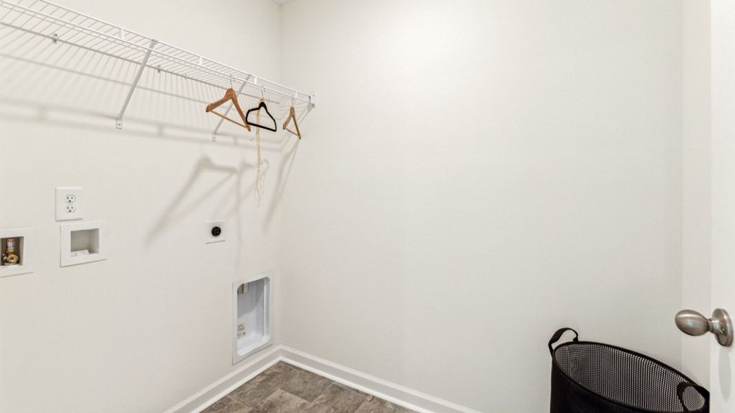 Spacious, unfurnished interior of a new home in Millstone Village, Morristown (Image 20).