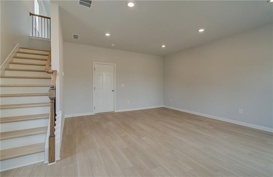 Spacious, unfurnished interior of a new home in Silverock, McDonough (Image 15).