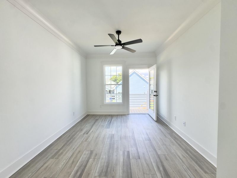 Spacious, unfurnished interior of a new home in , North Charleston (Image 14).
