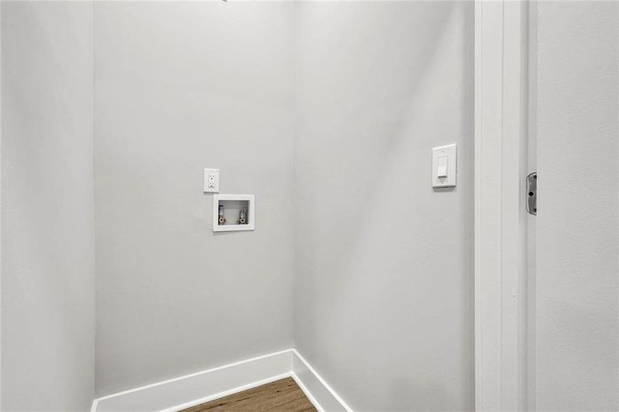 Spacious, unfurnished interior of a new home in , Fairburn (Image 25).