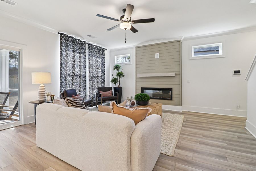 Representative furnished interior of a home built from the Bentcreek II by Great Southern Homes in Shiloh Trail, Wellford (Image 8).