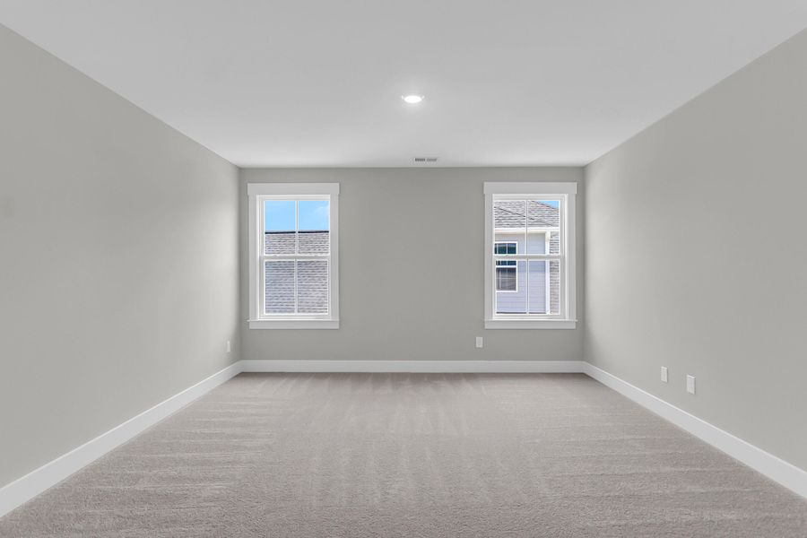 Spacious, unfurnished interior of a new home in , Summerville (Image 18).