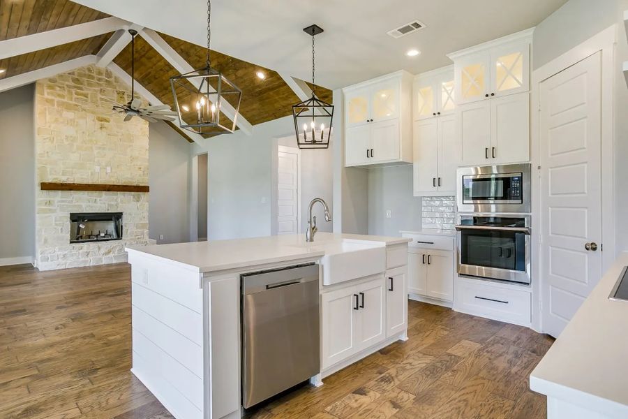 Representative furnished interior of a home built from the The Finley by Elmwood Custom Homes in Matthews Farm, Venus (Image 46). Representative furnished interior of a home built from the The Finley by Elmwood Custom Homes in Matthews Farm, Venus (Image 46).