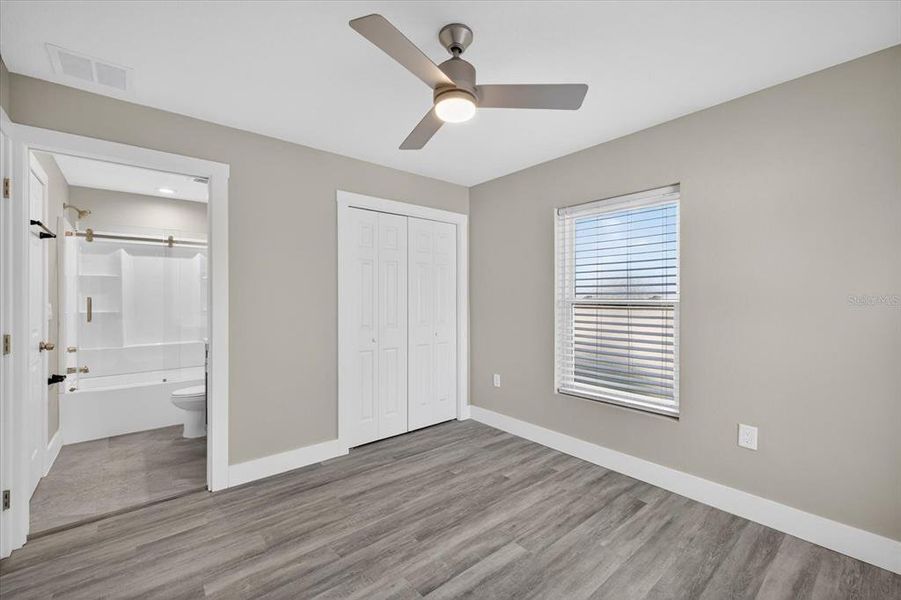 Spacious, unfurnished interior of a new home in , St. Petersburg (Image 68).