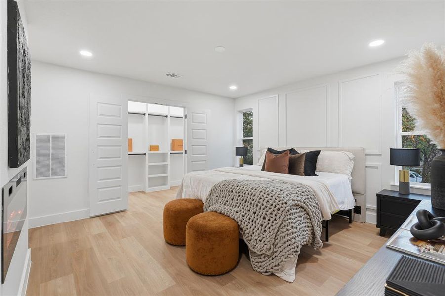 Furnished interior view inside a new home in , Dallas (Image 16).