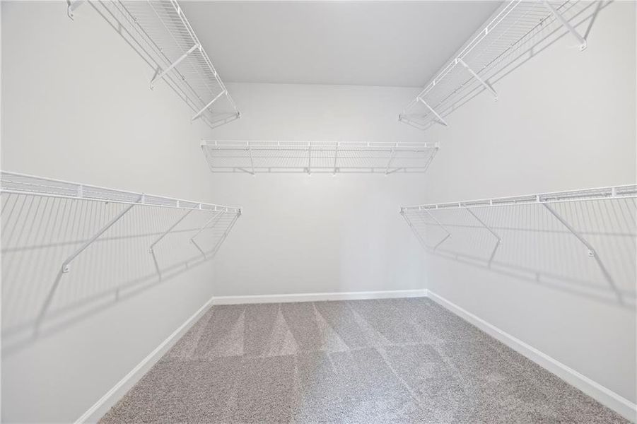 Spacious, unfurnished interior of a new home in , Crawford (Image 21).