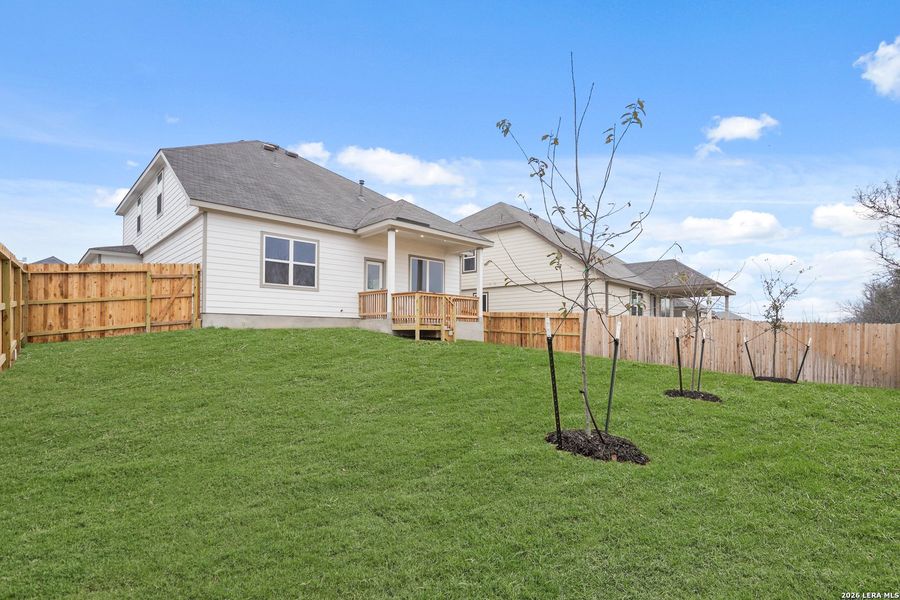 Exterior details and patio area of a home in Hunters Ranch, San Antonio (Image 17).
