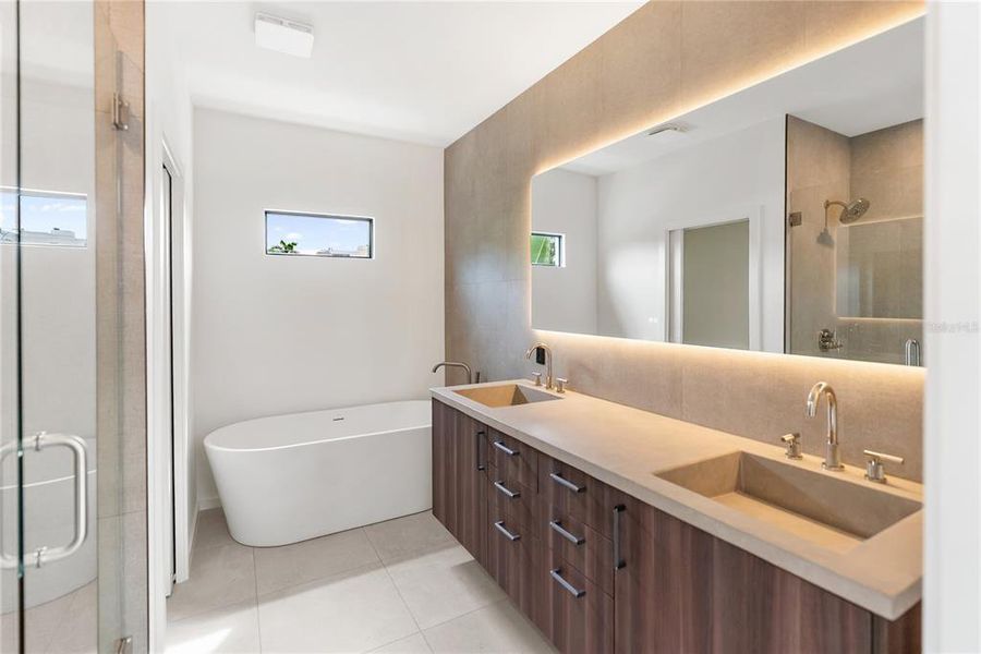 Furnished interior view inside a new home in , Sarasota (Image 9).