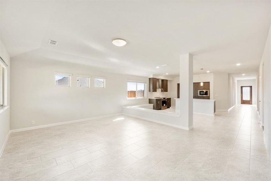 Spacious, unfurnished interior of a new home in Georgetown at Kings Fort, Kaufman (Image 34).