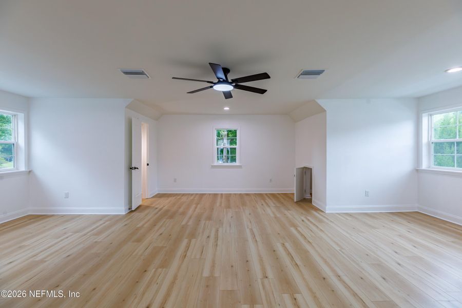 Spacious, unfurnished interior of a new home in , Jacksonville (Image 48).
