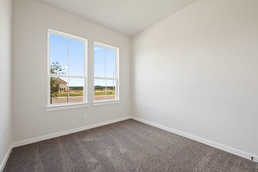 Spacious, unfurnished interior of a new home in Lariat, Liberty Hill (Image 39).