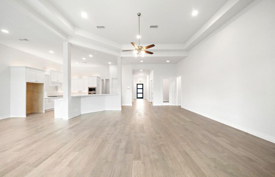Spacious, unfurnished interior of a new home in Audubon 60', Magnolia (Image 28).