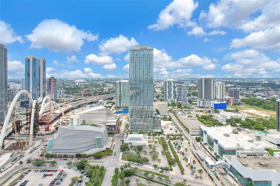 Condo located in Miami, FL showcasing its design and architecture (Image 23). Condo located in Miami, FL showcasing its design and architecture (Image 23).