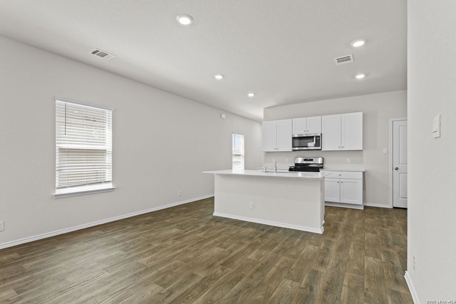 Image 26 of a home in Hunters Ranch.