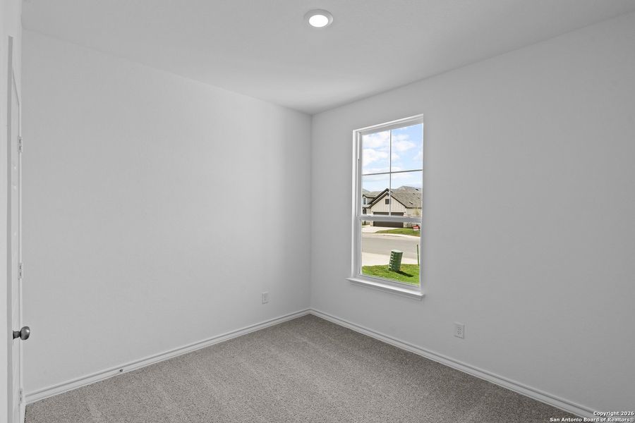 Spacious, unfurnished interior of a new home in Horizon Ridge, San Antonio (Image 20).